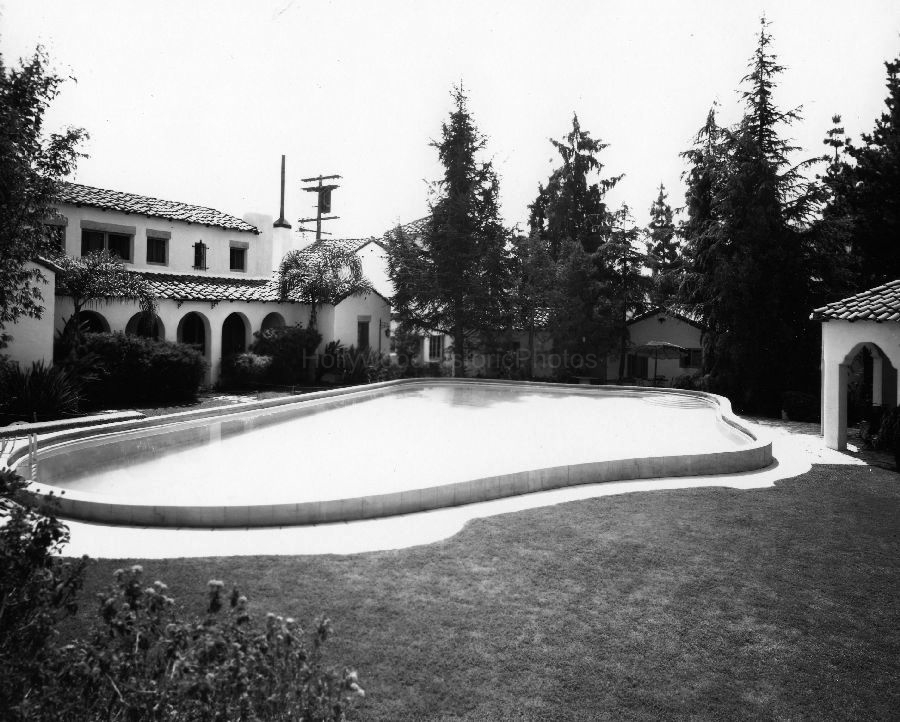 Garden of Allah Hotel 1932 1 wm .jpg